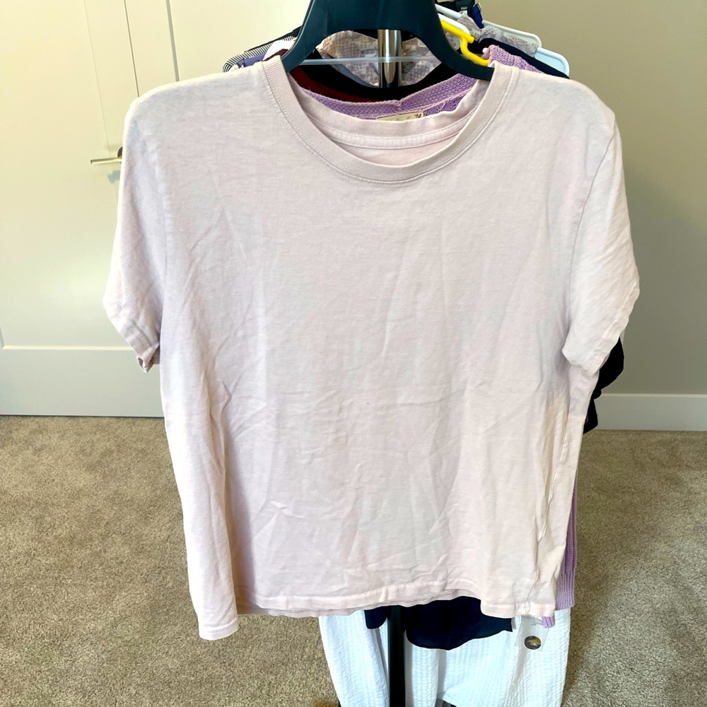 19 Urban outfitters basic tee